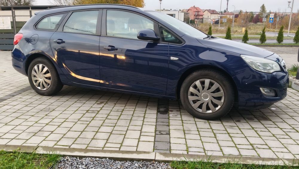 Opel Astra J // 2011 // 1.7 diesel