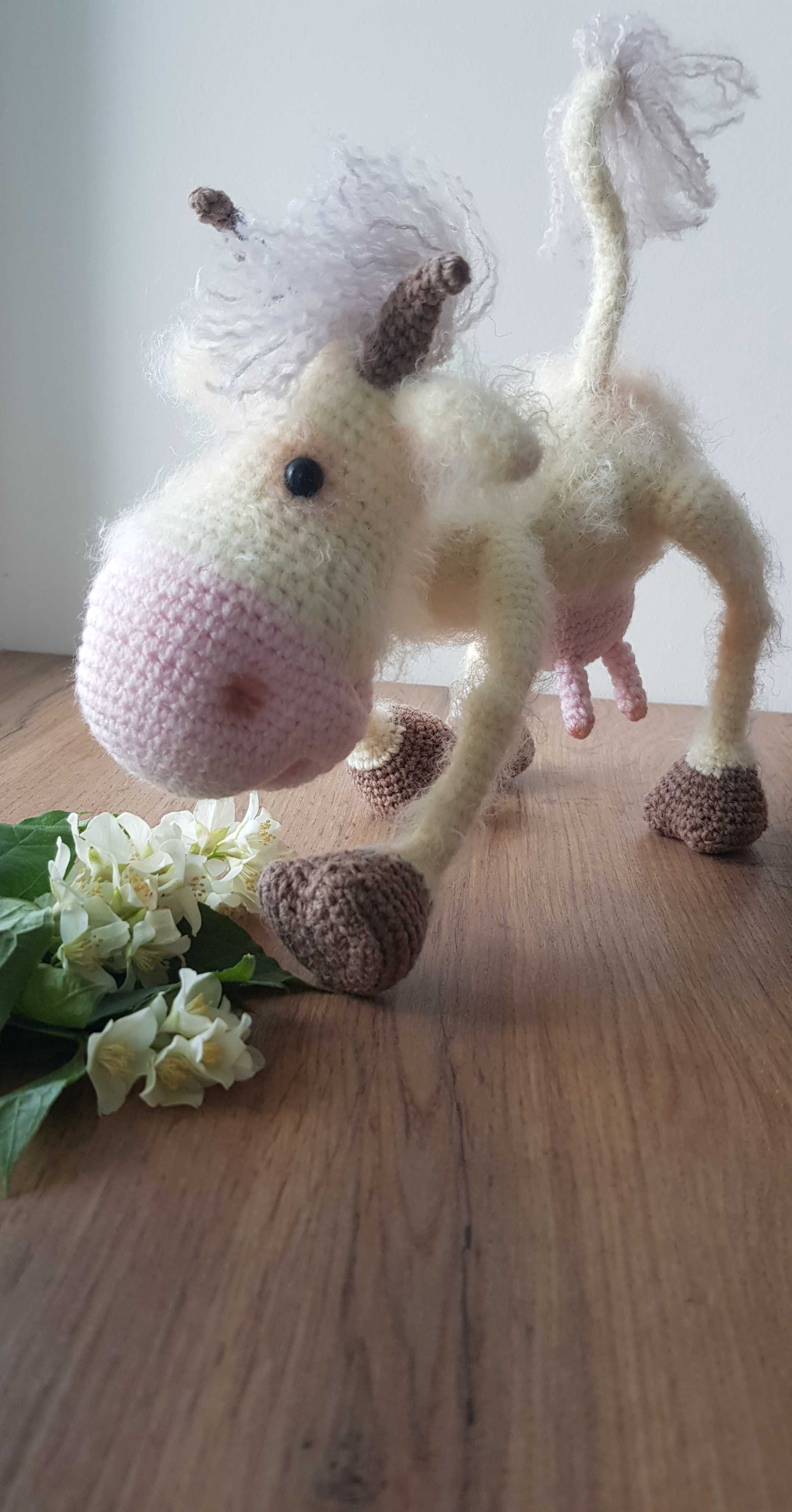 Мягкая игрушка ручной работы вязаная крючком. Коровка-Бурёнка