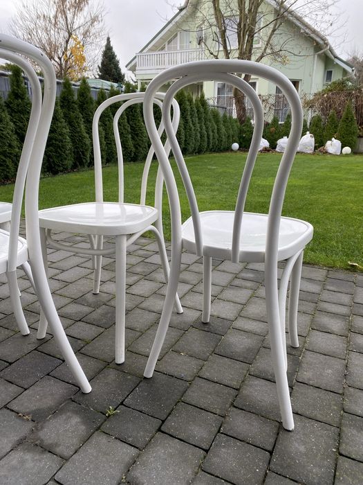 Krzesła drewniane gięte