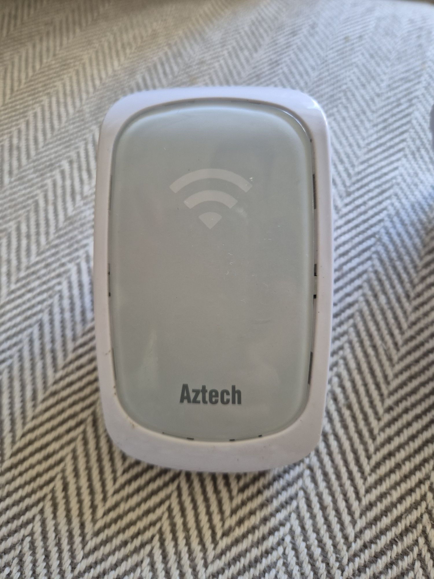 Wifi extender . Amplificador sinal rede