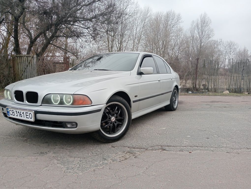 Продам BMW E39 на автомате