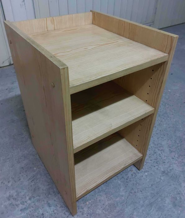 Pequena estante - mesinha