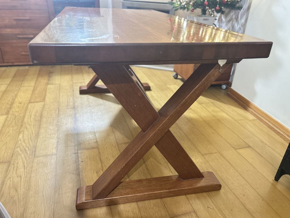 Mesa de jantar em madeira maciça de cerejeira com 6 cadeiras