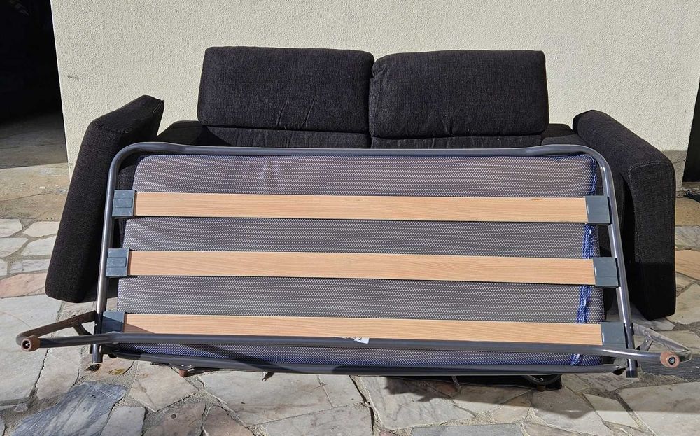 Sofá cama de 2 lugares em tecido - usado - 50€