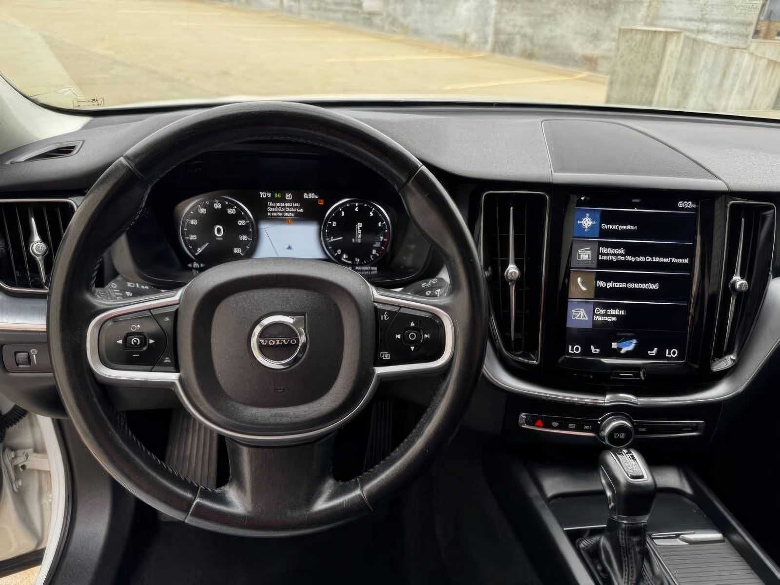 2020 Volvo XC 60 T5 AWD Momentum
