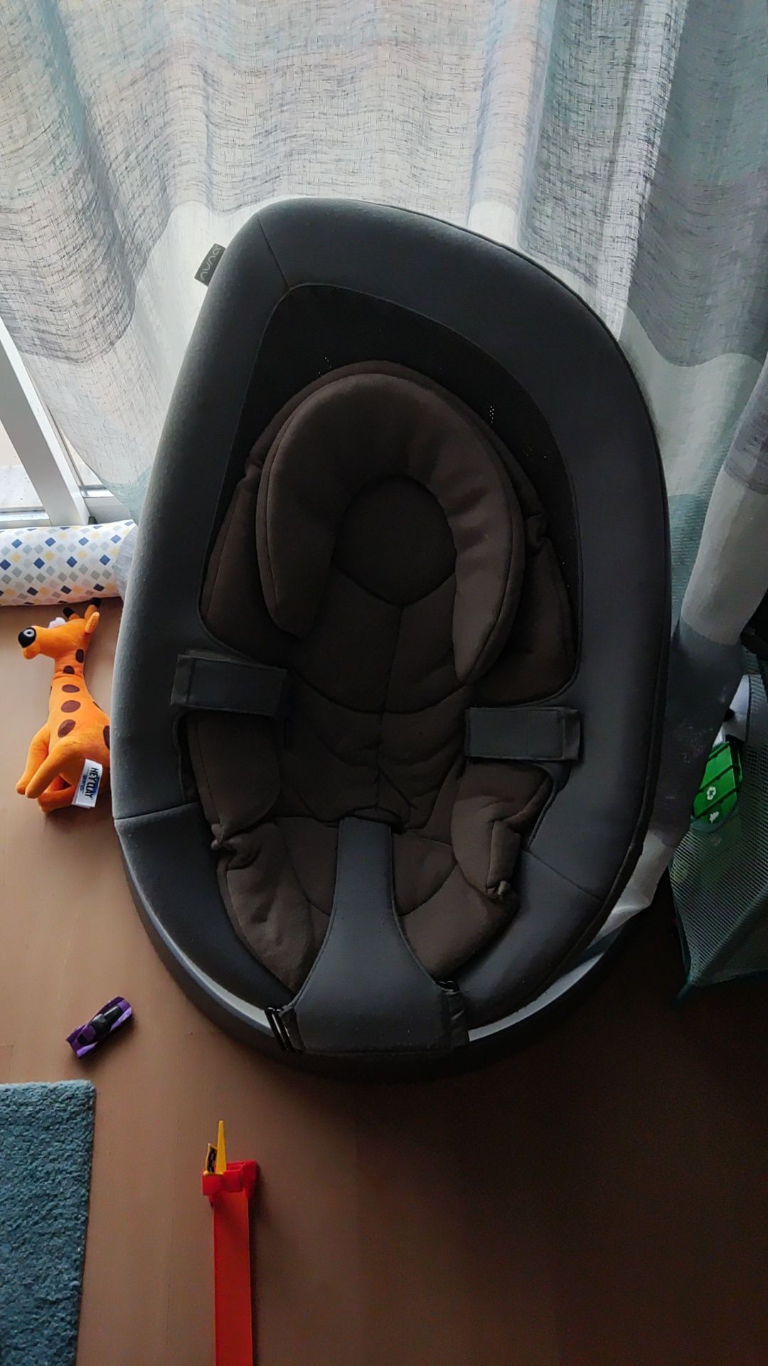 Espreguiçadeira Nuna Leaf Grow Bouncer Granite