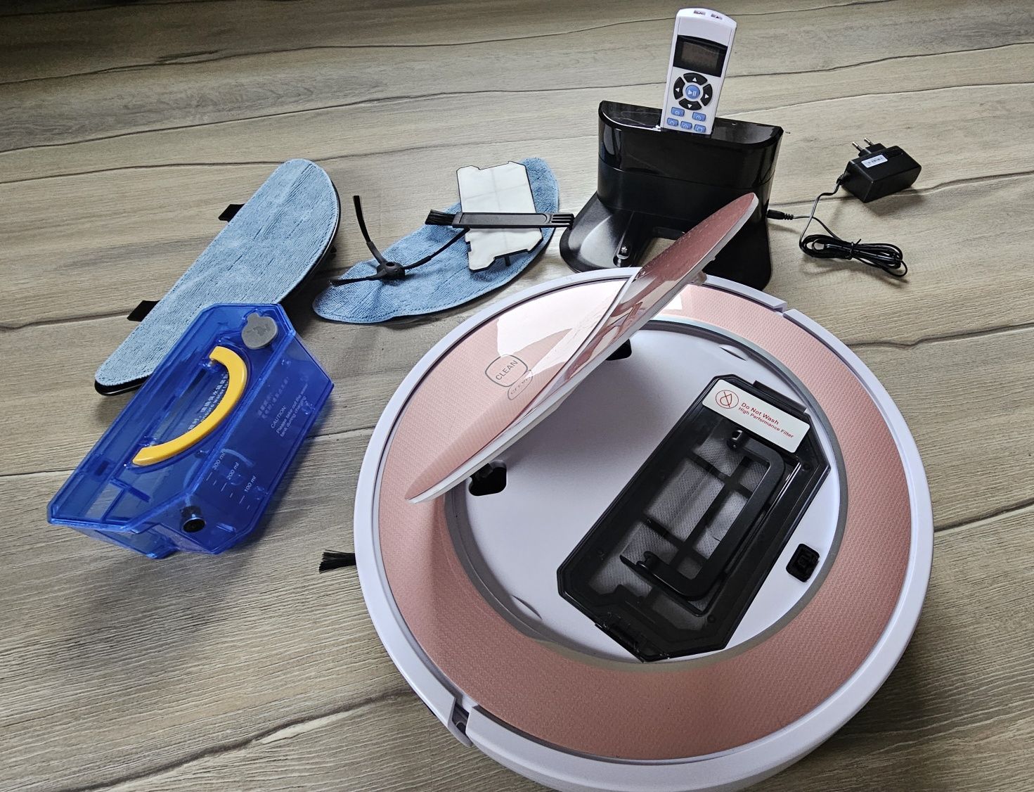 Robot, odkurzacz iLife V7s plus, mało używany