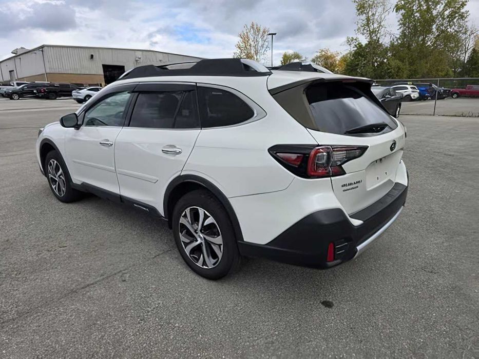 Subaru Outback      2022