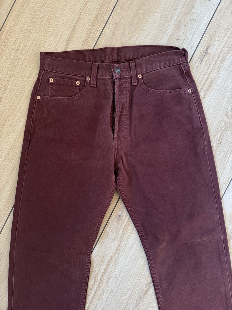 Levis Strauss 551