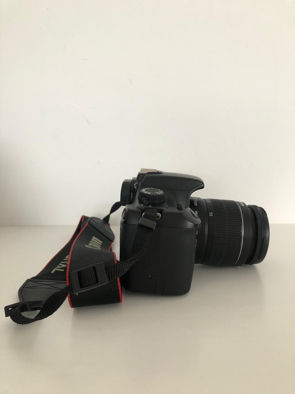 Canon eos 1100d.