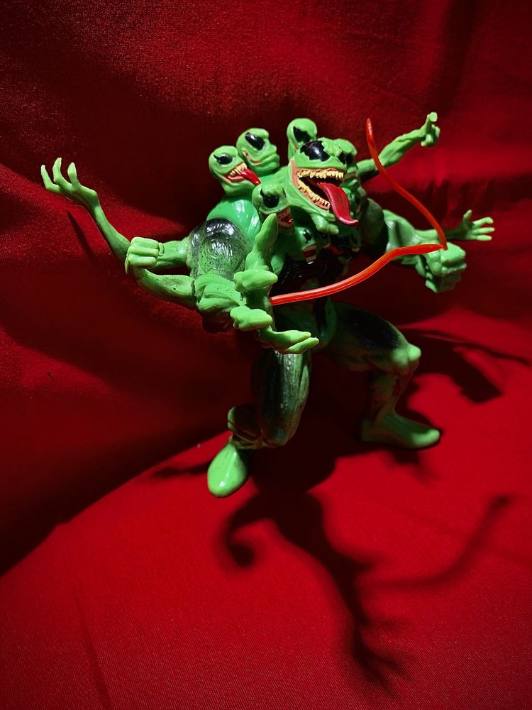 Figurka firmy ToyBiz 1996 Venom