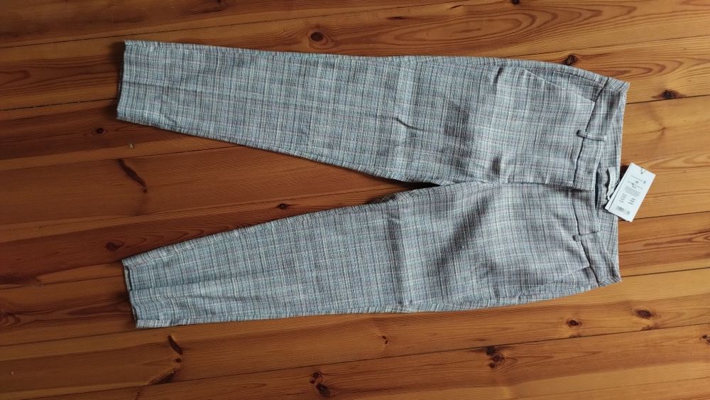 Spodnie tkaninowe Tatuum 38 do kostek z metką