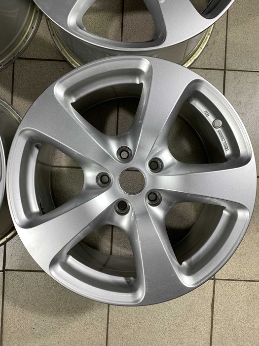R18 5/120 Borbet BMW, Volkswagen Amarok, Caravelle легкосплавні диски