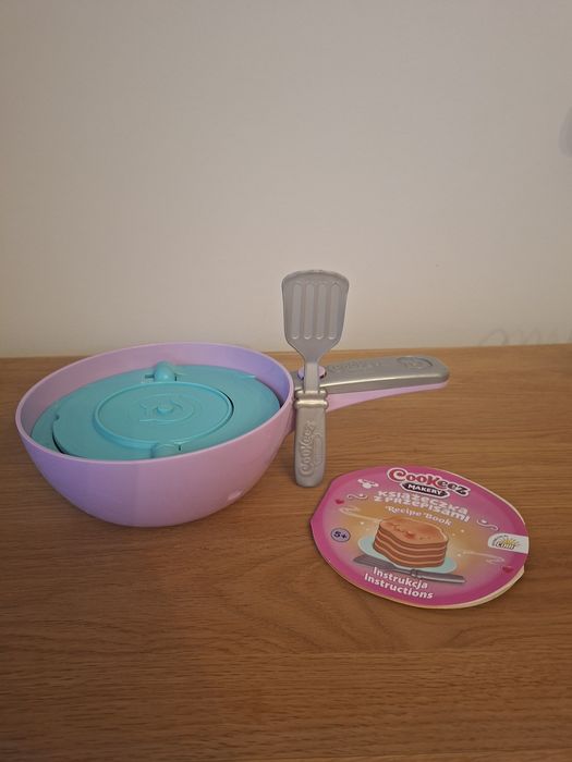 Cookeez Makery, Pachnące Naleśniki, maskotka interaktywna z patelnią