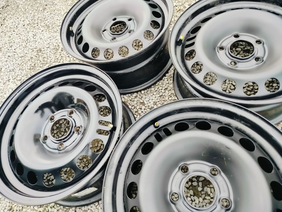 Felgi stalowe 15 Opel astra zafira vectea 5x110
Felgi są w dobrym stan