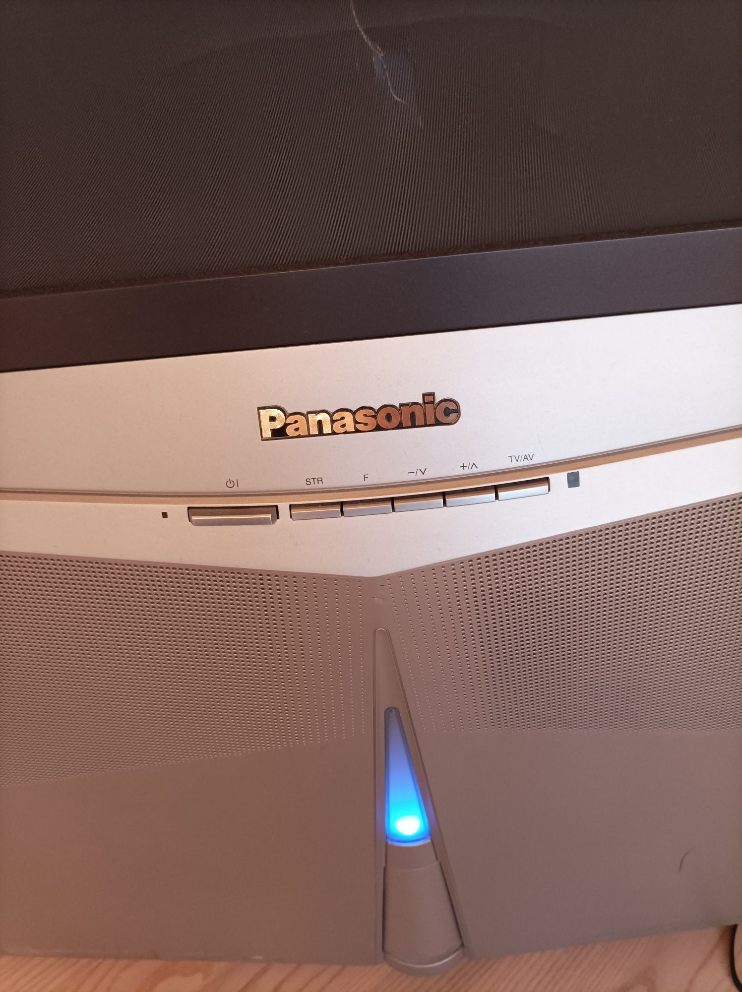 Телевізор Panasonic, працює.