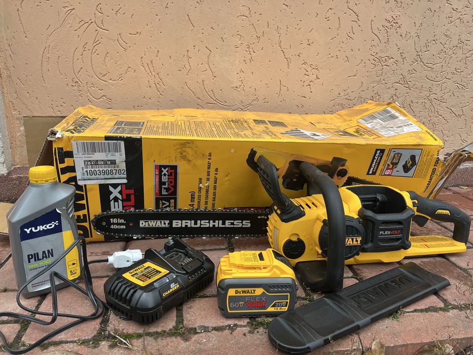 Акумуляторна ланцюгова пила DEWALT DCCS670B (DCM575N) Flexvolt 60v