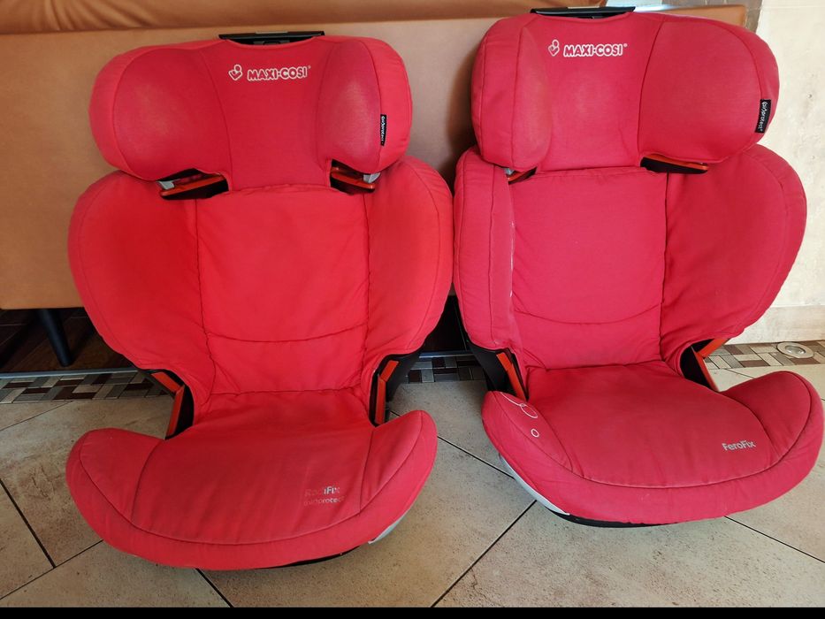 Sprzedam dwa foteliki Maxi Cosi Ferofix czerwone 15-36kg