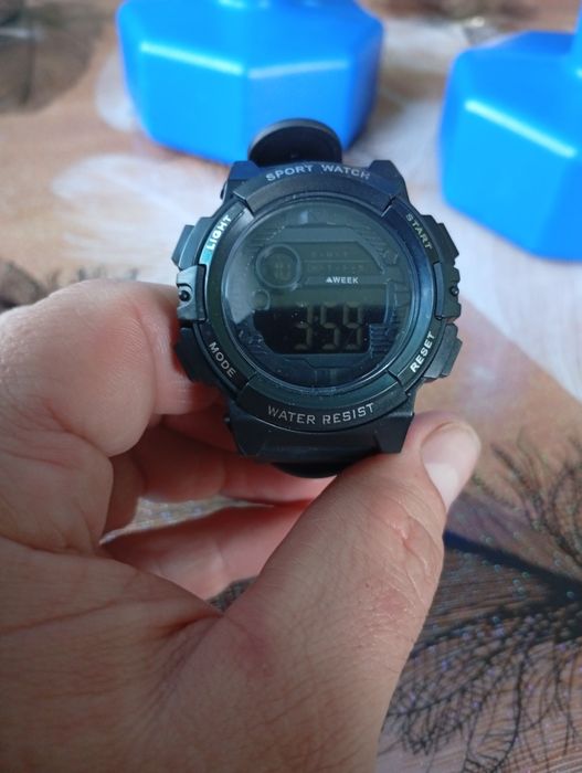 Годинник з підсвіткою.