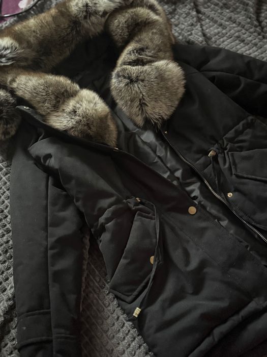 Парка,натуральне хутро,чудовий варіант на зиму