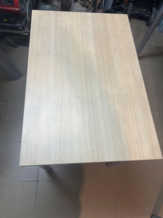 Maly stol konferencyjny 90/6075