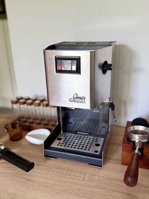 Zestaw Gaggia classic o wartości 2200zł - ekspres kolbowy i akcesoria