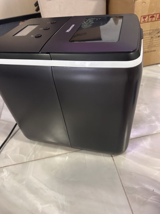 Льодогенератор практично  новий