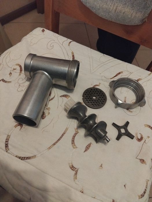 Продаю блок от электромясорубки