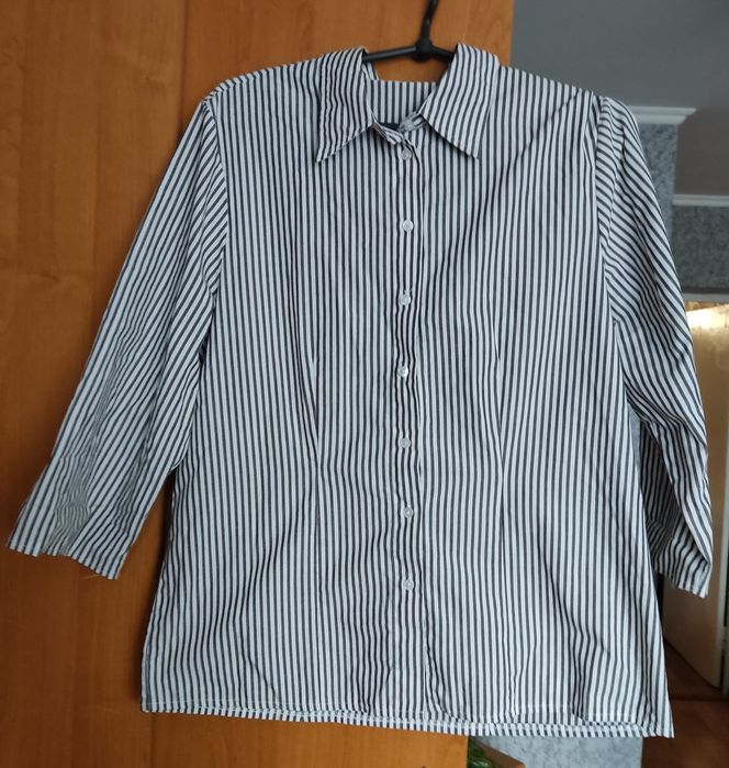 Продам женскую блузку