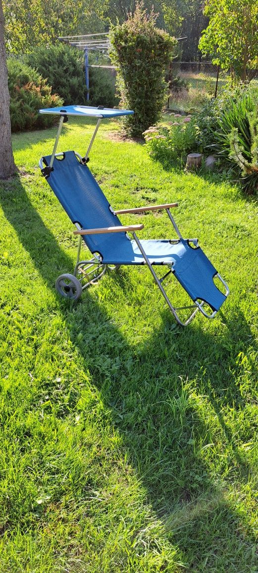 Leżak sprzedam możliwością składania jako wózek transpirtowy na plażę