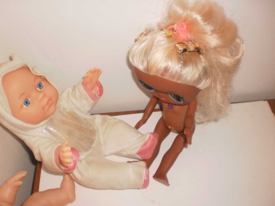 Две куклы Born и одна интерактивная кукла Lol одним лотом