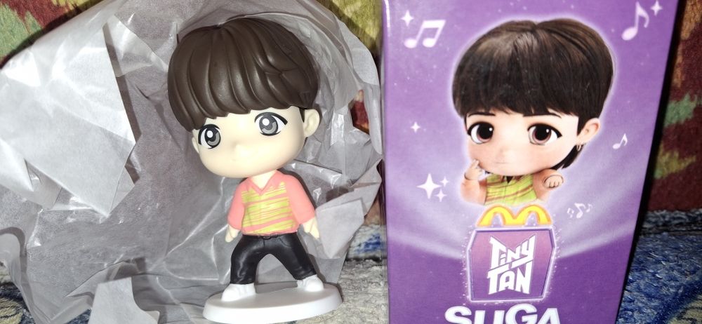 Suga новий BTS  макдональдс