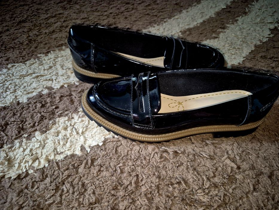 Продам лоферы Clark's  37 размер