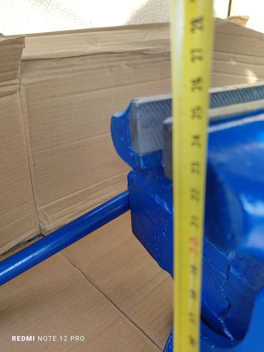 Мощные слесарные поворотные тиски 140  мм СССР