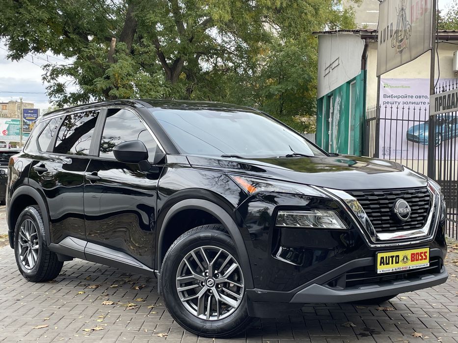 Nissan Rogue 2021 року, 2.5 бензин, комплектація S