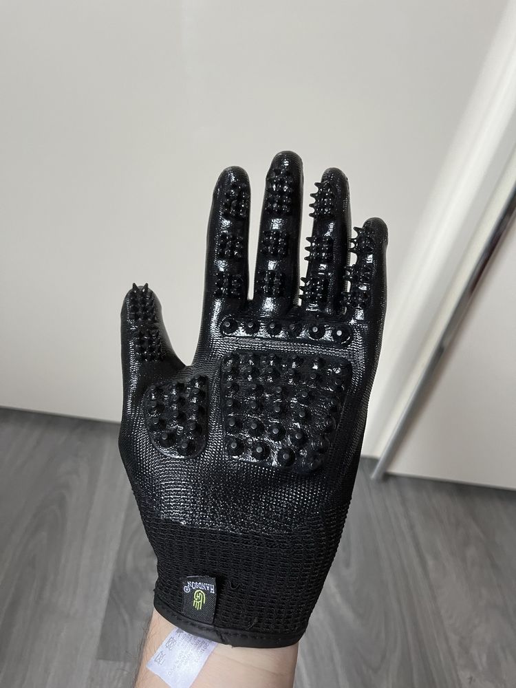 Рукавиці Handson для вичісування шерсті тварин