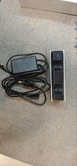 Stacja ładująca do padów ps5