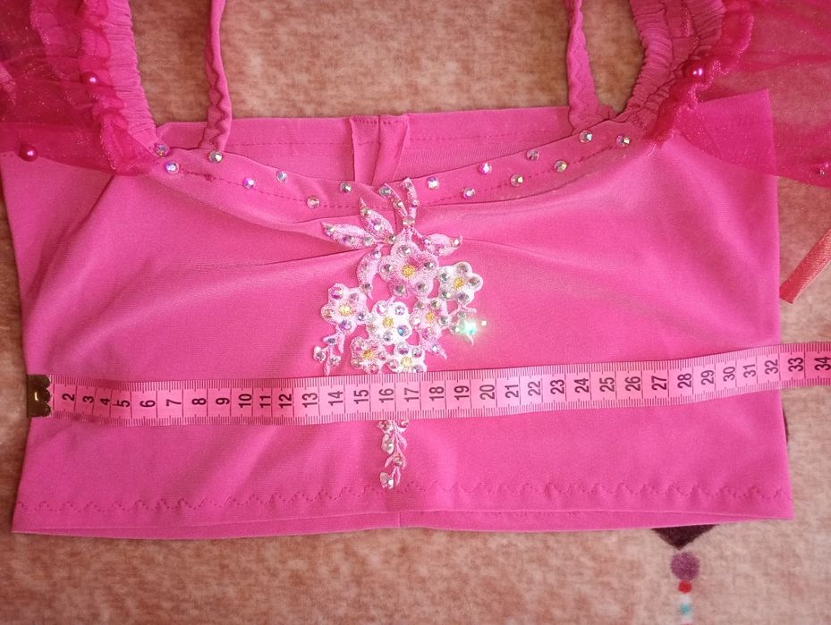 Костюм - східні танці.