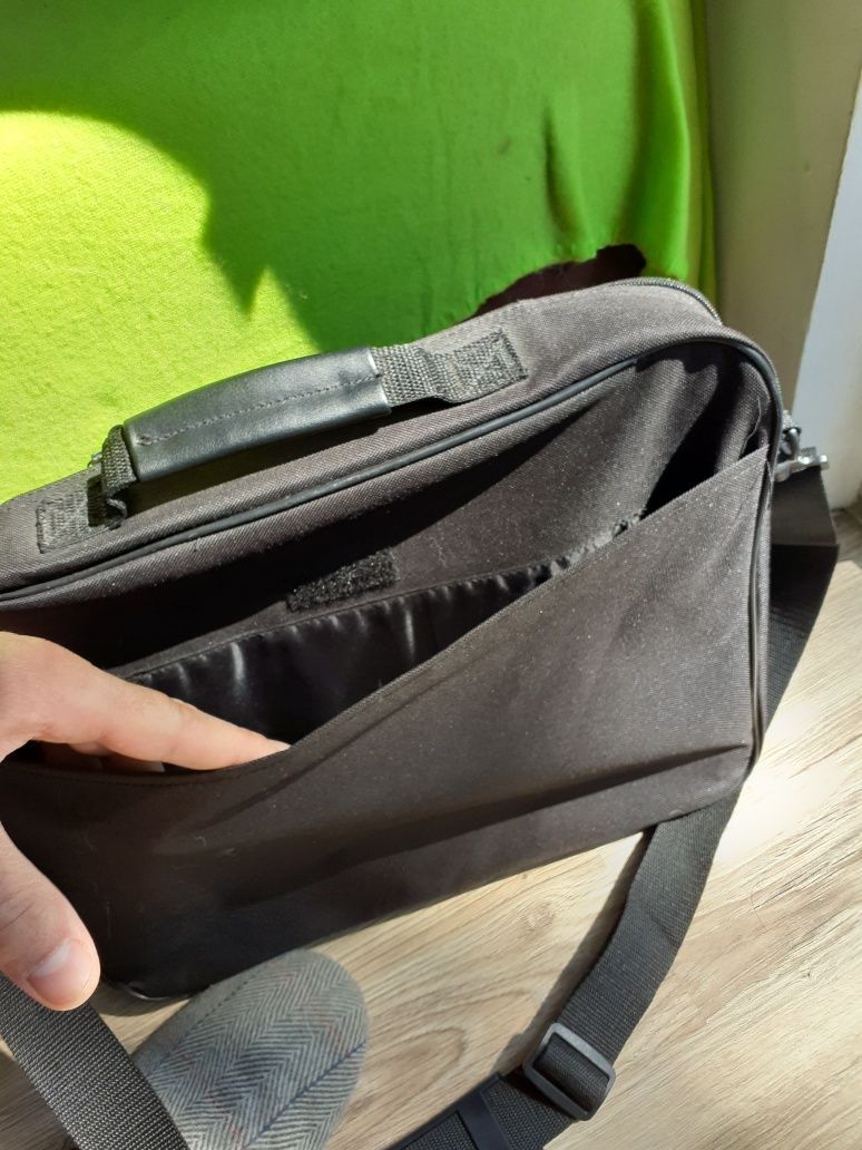 Torba na laptopa. Dobra marka Targus laptop 17 cali 44-45 cm