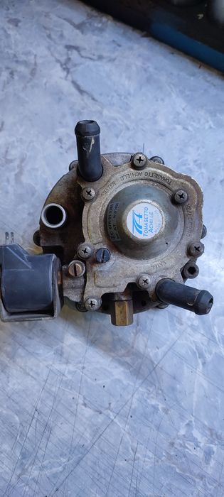 Продам газовый редуктор Tomasetto