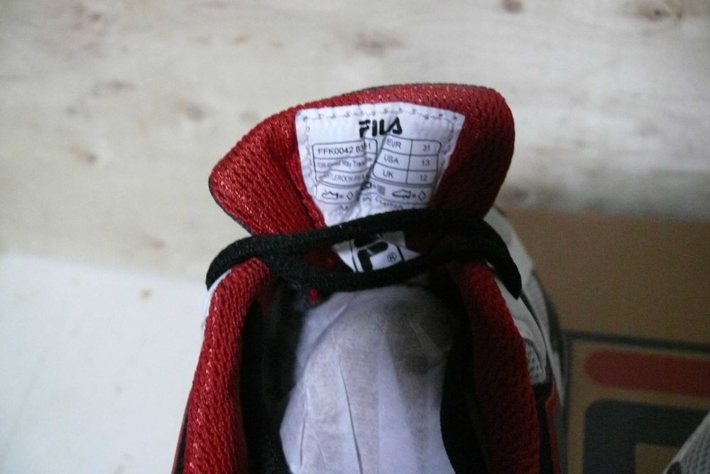 Fila Kids CR-CW02 Ray Tracer