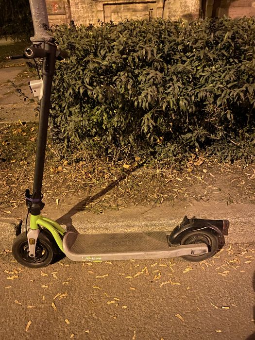 Продам элеутро самакат