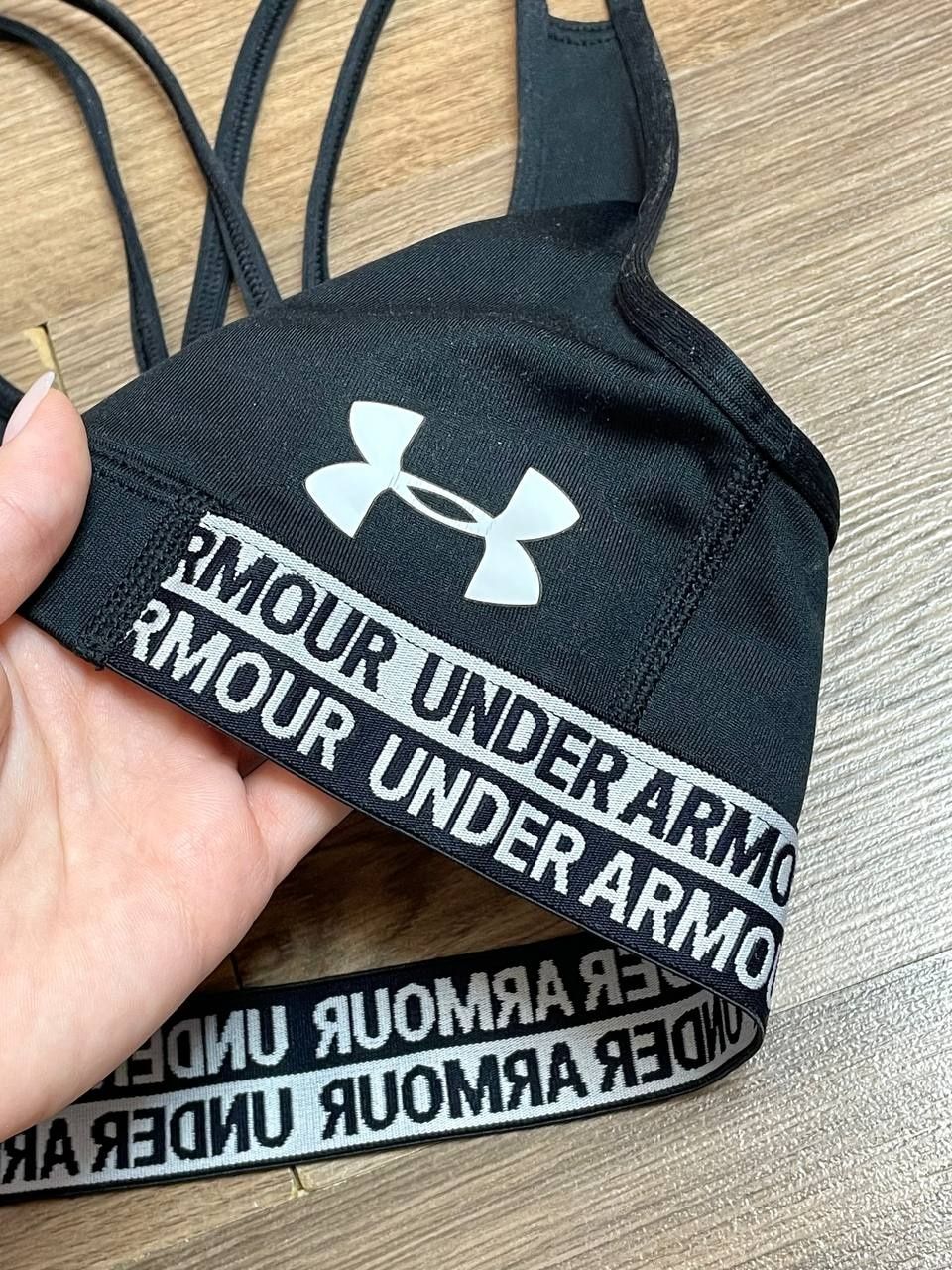 Жіночій топ від Under armour