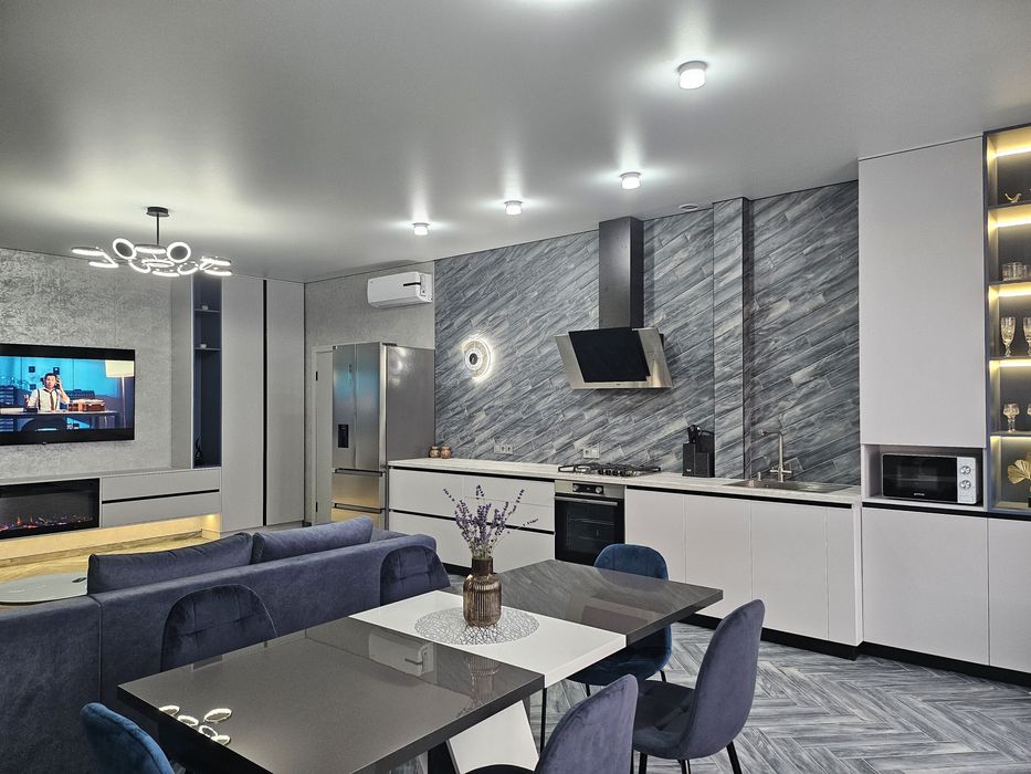 Сдам посуточно 2х кв.Таирова.  с панорамным  видом на море ЖК Авин