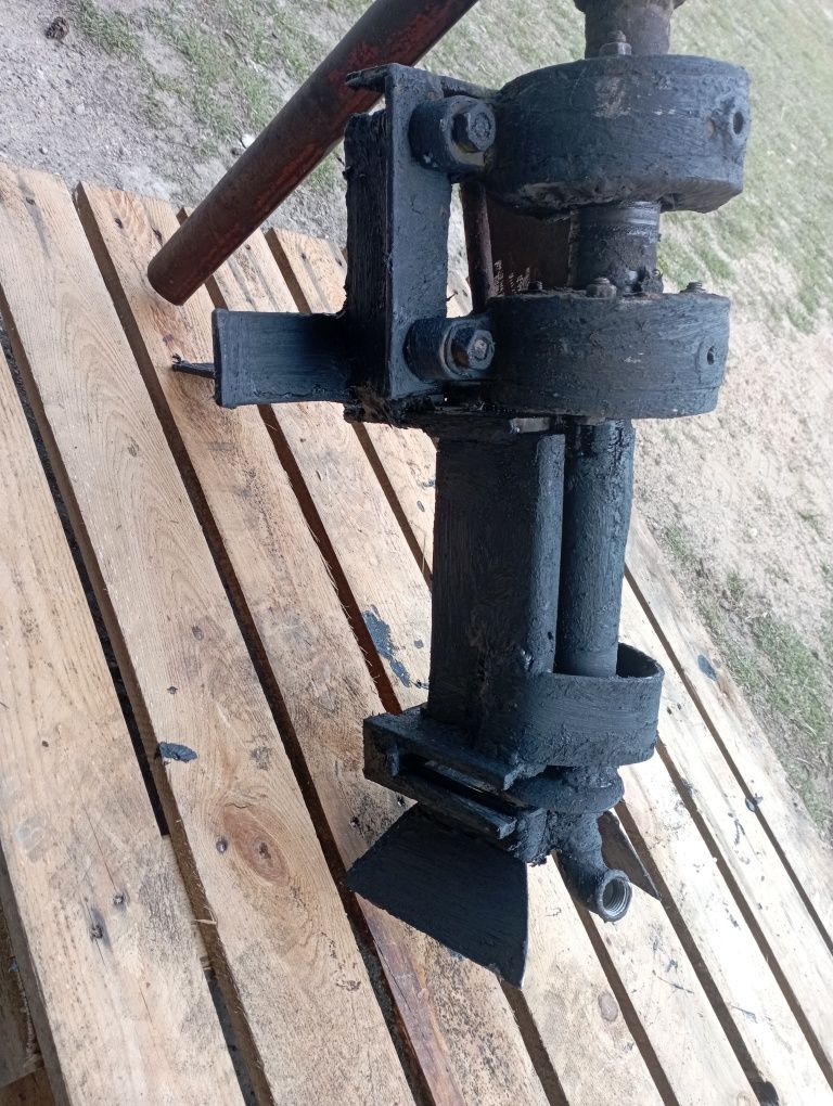 Rębak rozdrabniacz do gałęzi mechanizm