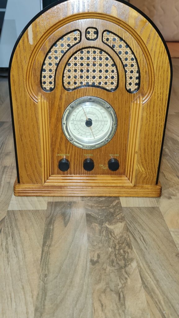 Sprit of st. Louis Collector's radio model 543.654

COLLECTOR