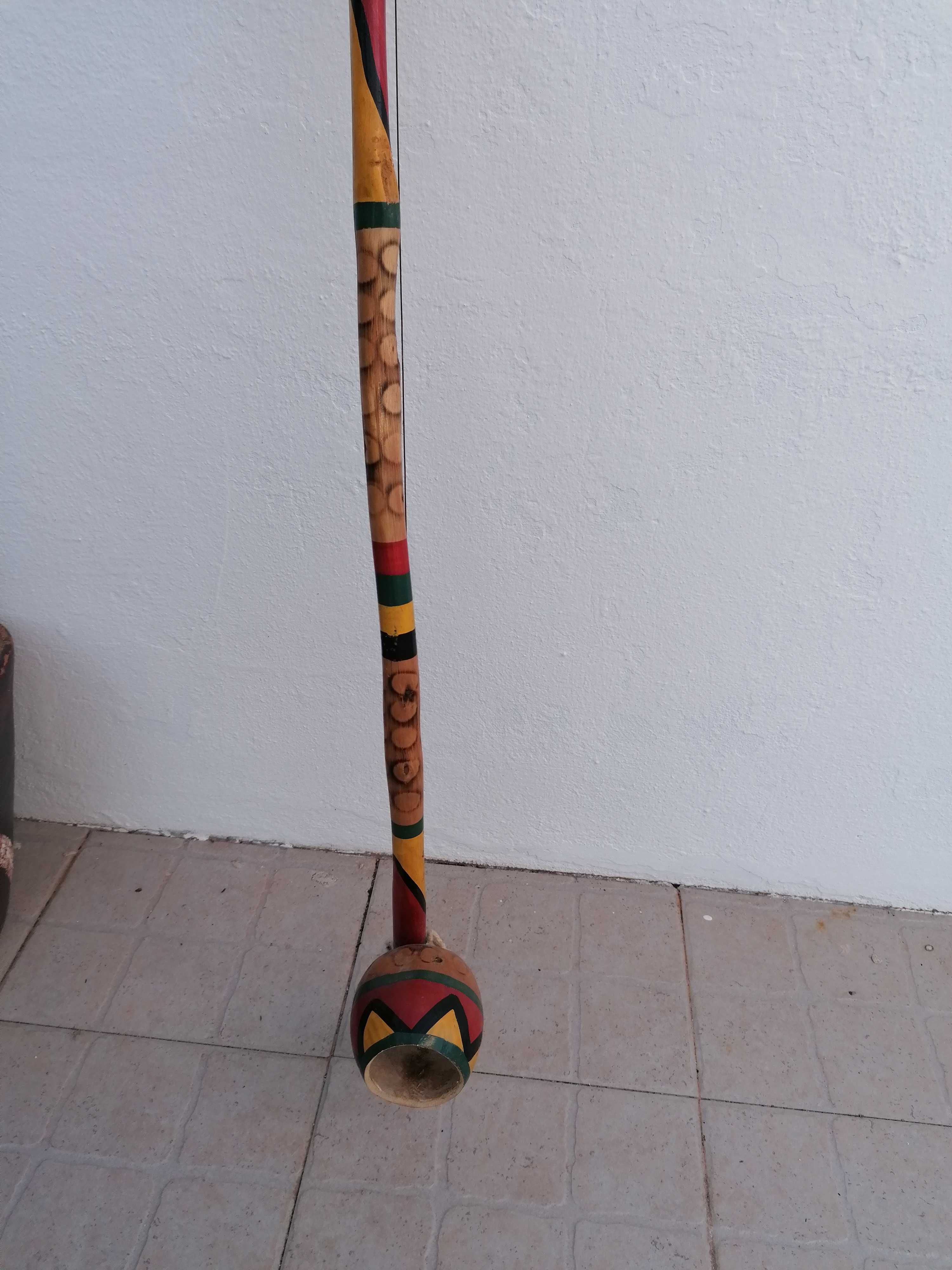 Vendo berimbau tradicional