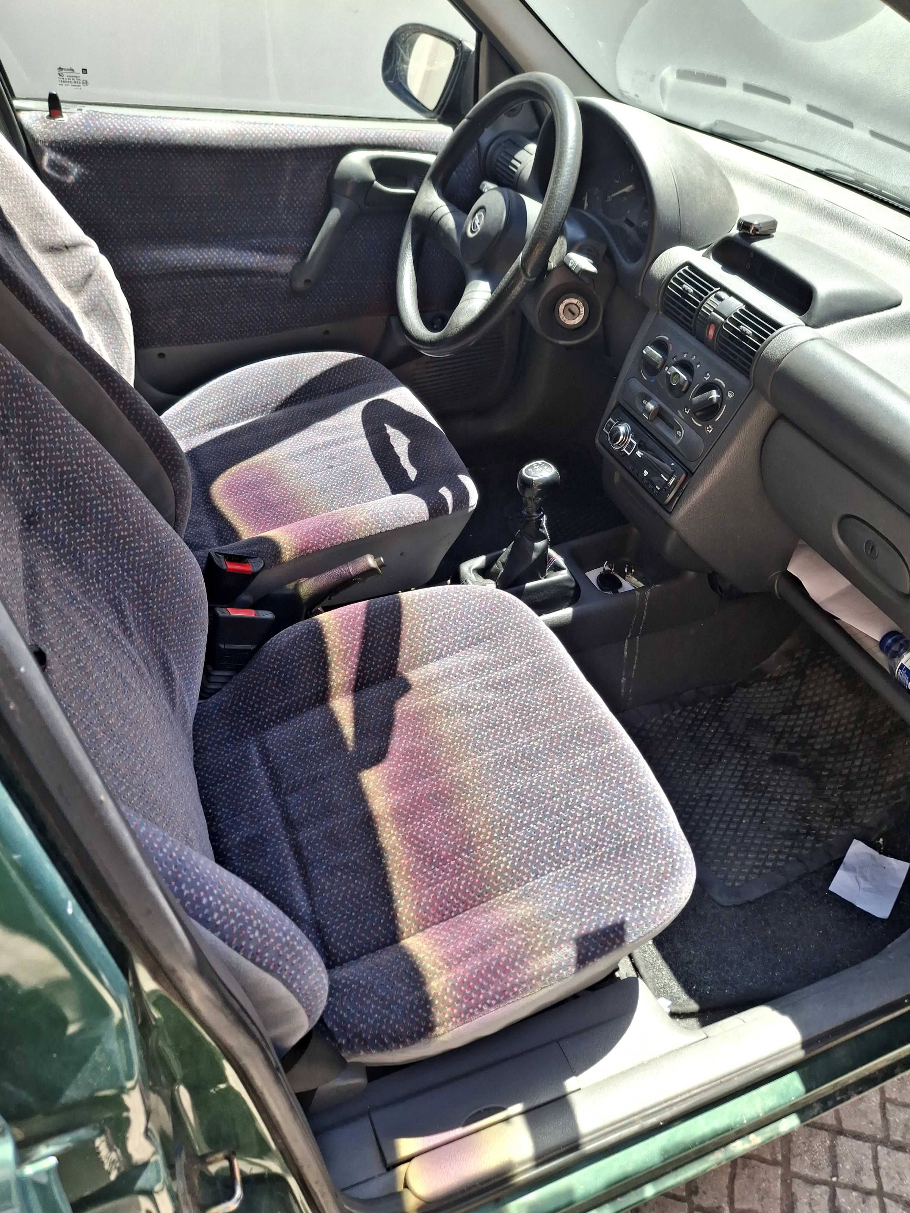 Opel corsa motor izuzu 1500 com apenas 137mil kms