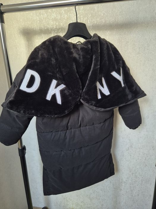 Зимове пальто DKNY  на 8р  куртка зимова  подовжена на дівчинку на хло