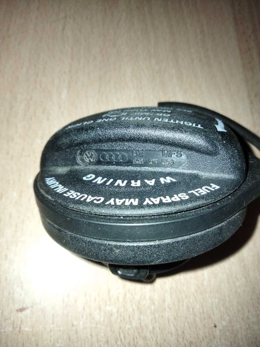 Продам крышку топливного бака VAG 5Q0 201 553